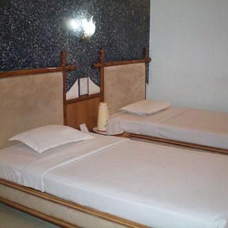 Samdariya Hotel Jabalpur Exterior photo